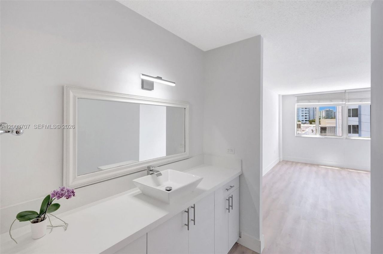 1345 Lincoln Rd , Unit 501, Miami Beach, FL 33139 Photo