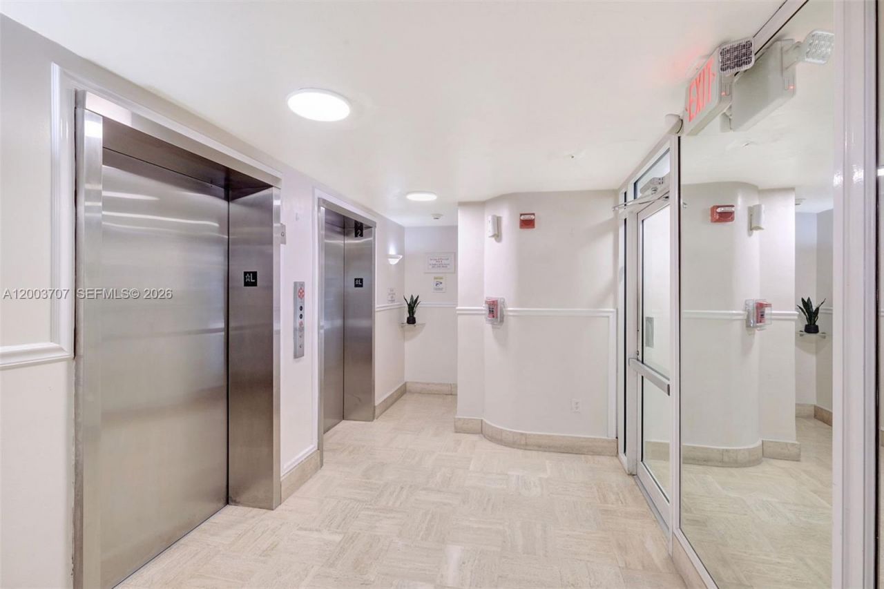 1345 Lincoln Rd , Unit 501, Miami Beach, FL 33139 Photo