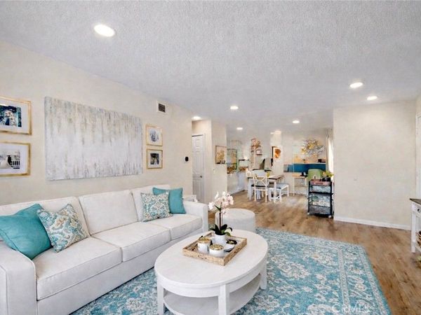 22 Exeter , Irvine, CA 92612