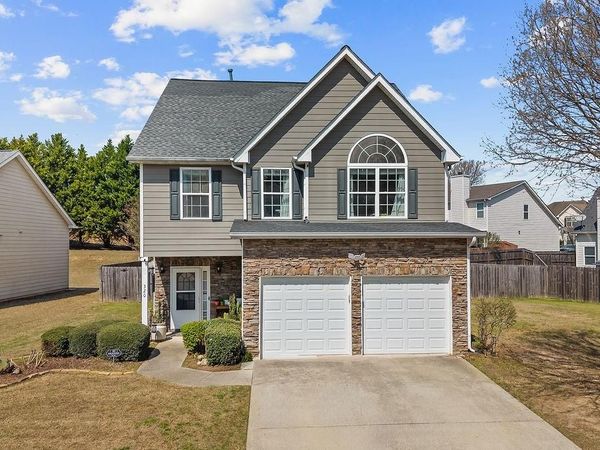 320 Blackwood Lane , Suwanee, GA 30024