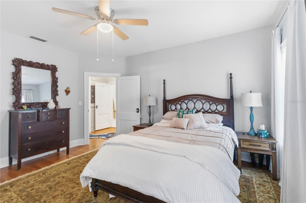 122 N Mills Avenue , Orlando, FL 32801 Photo