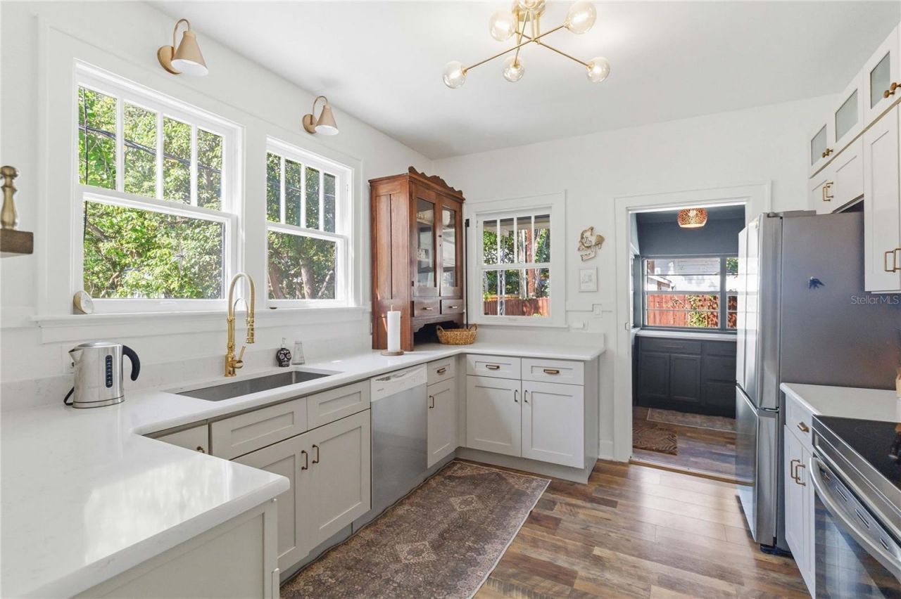 122 N Mills Avenue , Orlando, FL 32801 Photo