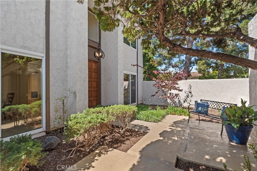 19 Whitewood, Irvine, CA 92612 Main Photo