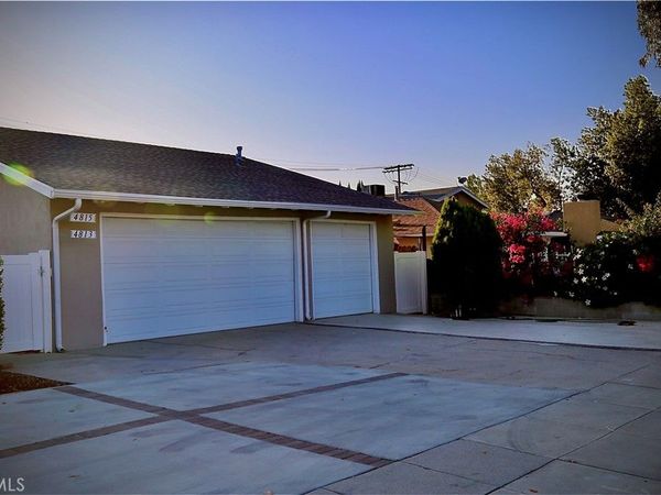 4813 Topanga Canyon , Woodland Hills, CA 91364