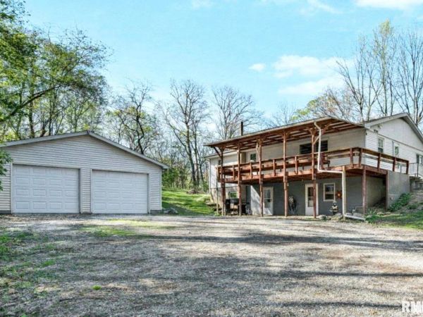 22588 N Creek Road, Canton, IL 61520