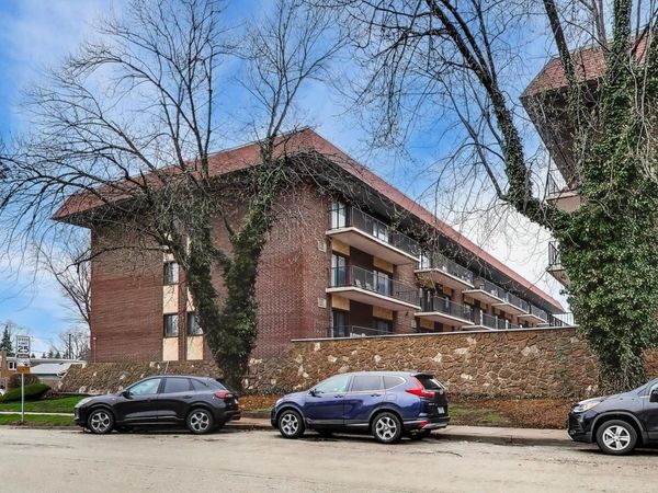 9520 Mayfield Avenue S, Unit 111N, Oak Lawn, IL 60453