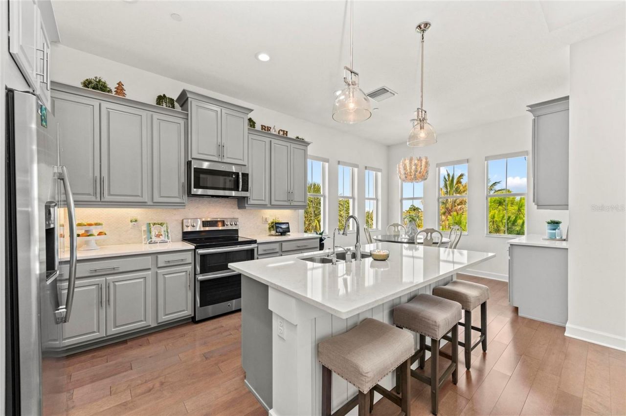 271 Saint Lucia Drive, Unit 202, Bradenton, FL 34209 Photo