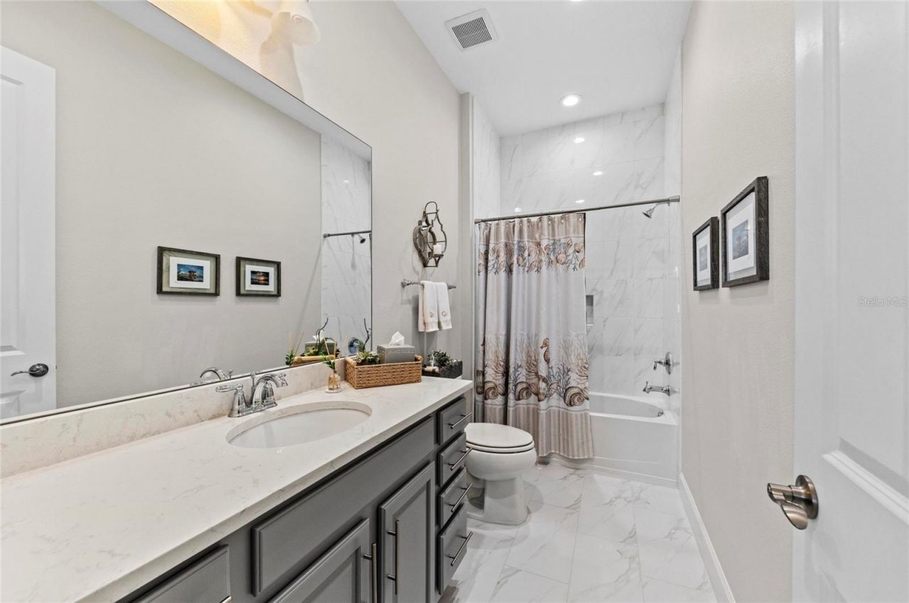 271 Saint Lucia Drive, Unit 202, Bradenton, FL 34209 Photo