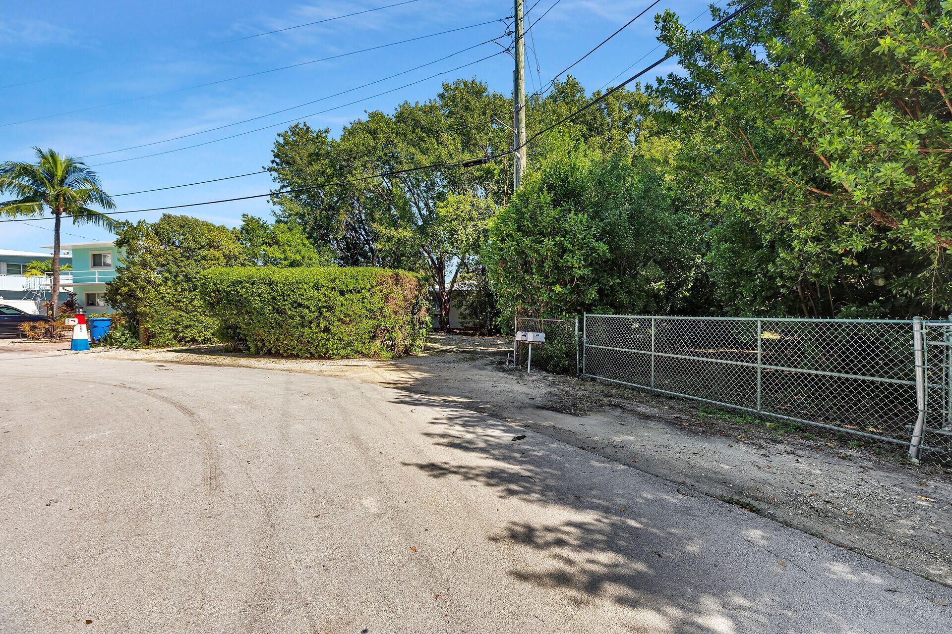 Apache Street, Tavernier, FL 33070 Photo