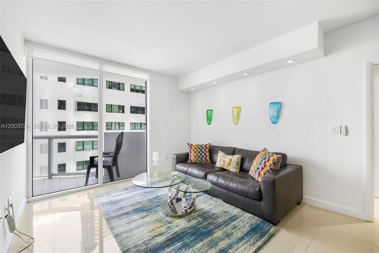 6365 Collins Ave , Unit 805, Miami Beach, FL 33141 Photo