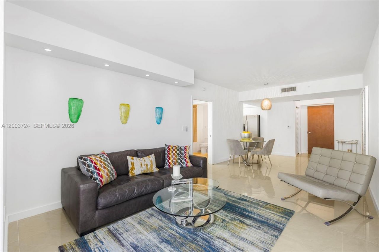 6365 Collins Ave , Unit 805, Miami Beach, FL 33141 Photo