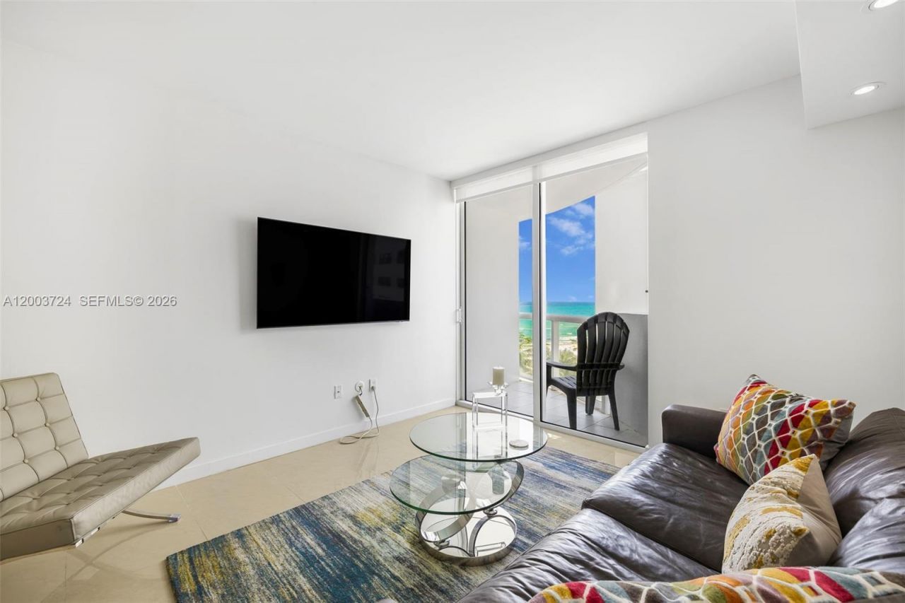 6365 Collins Ave , Unit 805, Miami Beach, FL 33141 Photo