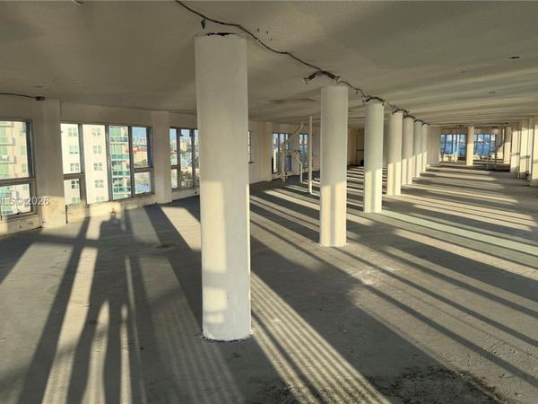 7904 West Dr , Unit PENTHOUSE, North Bay Village, FL 33141