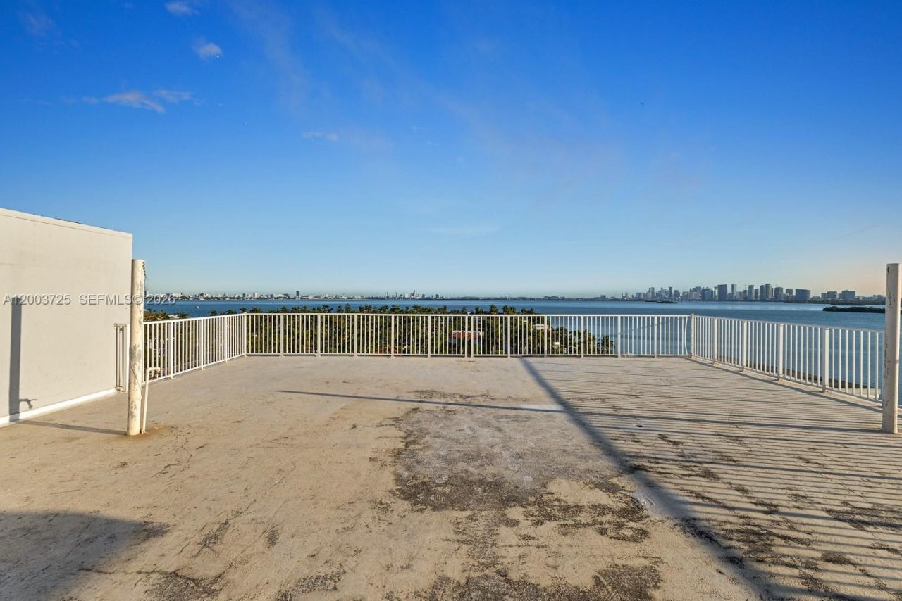 7904 West Dr , Unit PENTHOUSE, North Bay Village, FL 33141 Photo