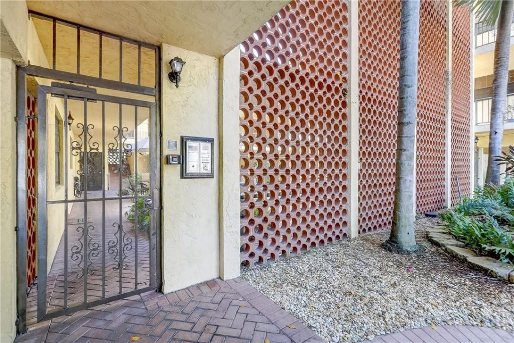 917 NE 16th Avenue, Unit 1, Fort Lauderdale, FL 33304 Photo