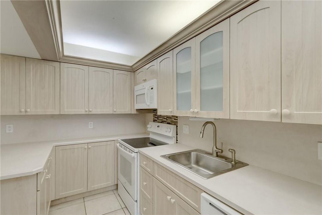 917 NE 16th Avenue, Unit 1, Fort Lauderdale, FL 33304 Photo