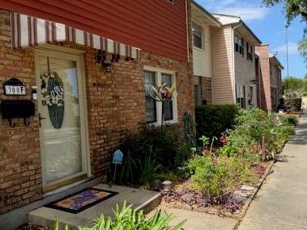 300 CORAL Avenue , Unit F, Terrytown, LA 70056