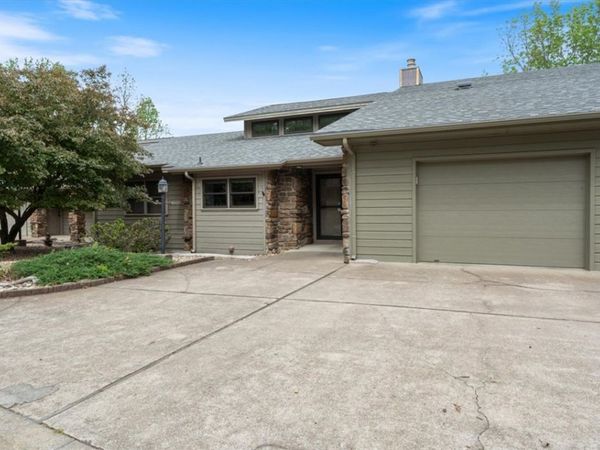 12 Wedgewood Drive, Holiday Island, AR 72631