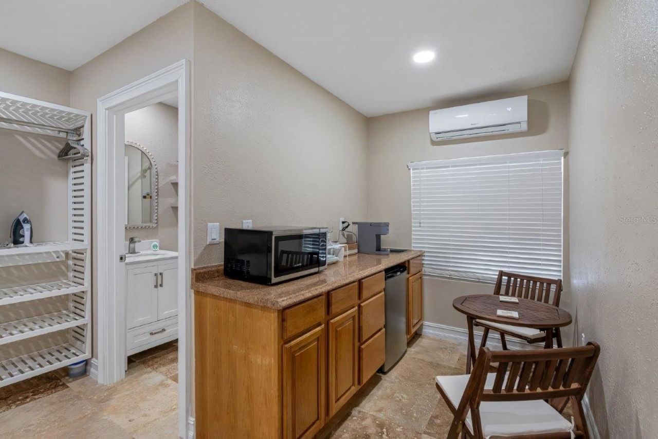 4501 N Jamaica Street, Tampa, FL 33614 Photo