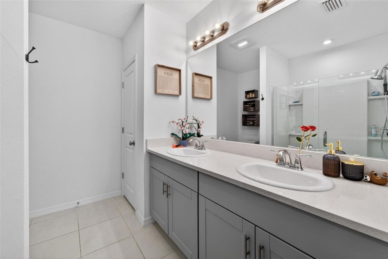 6239 Springmont Loop , Palmetto, FL 34221 Photo