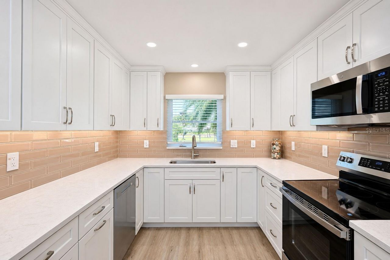 4857 Independence Drive, Bradenton, FL 34210 Photo
