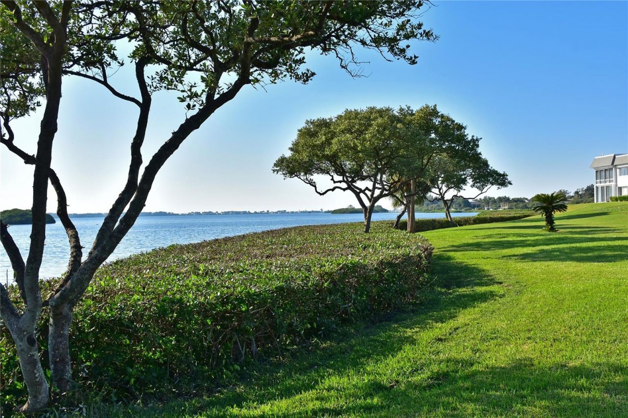 4857 Independence Drive, Bradenton, FL 34210 Photo