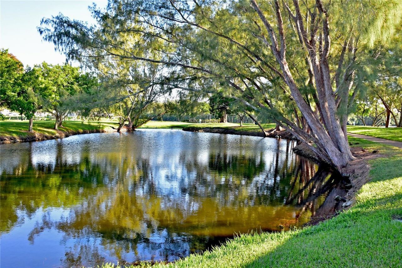 4857 Independence Drive, Bradenton, FL 34210 Photo