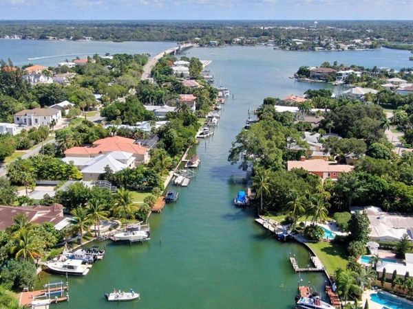 749 SIESTA DRIVE , SARASOTA, FL 34242