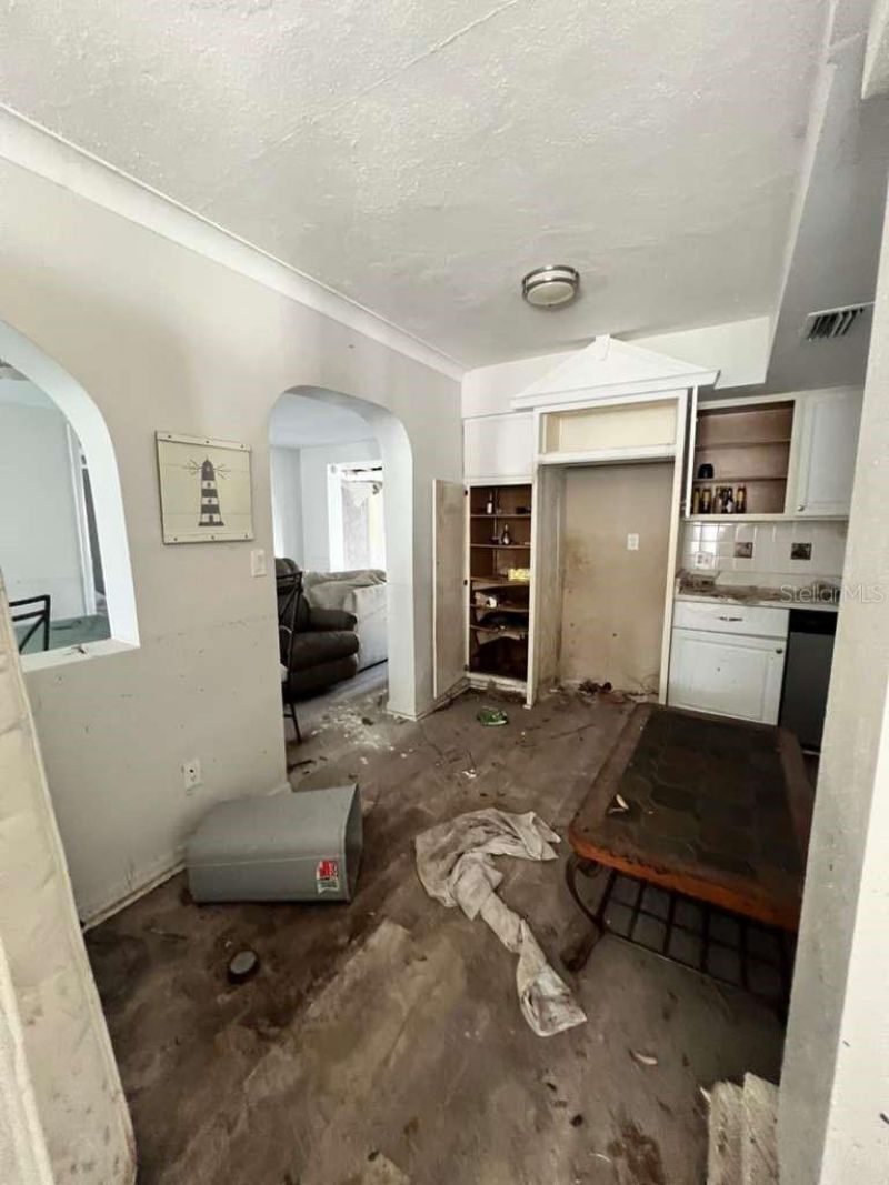 749 Siesta Drive , Sarasota, FL 34242 Photo