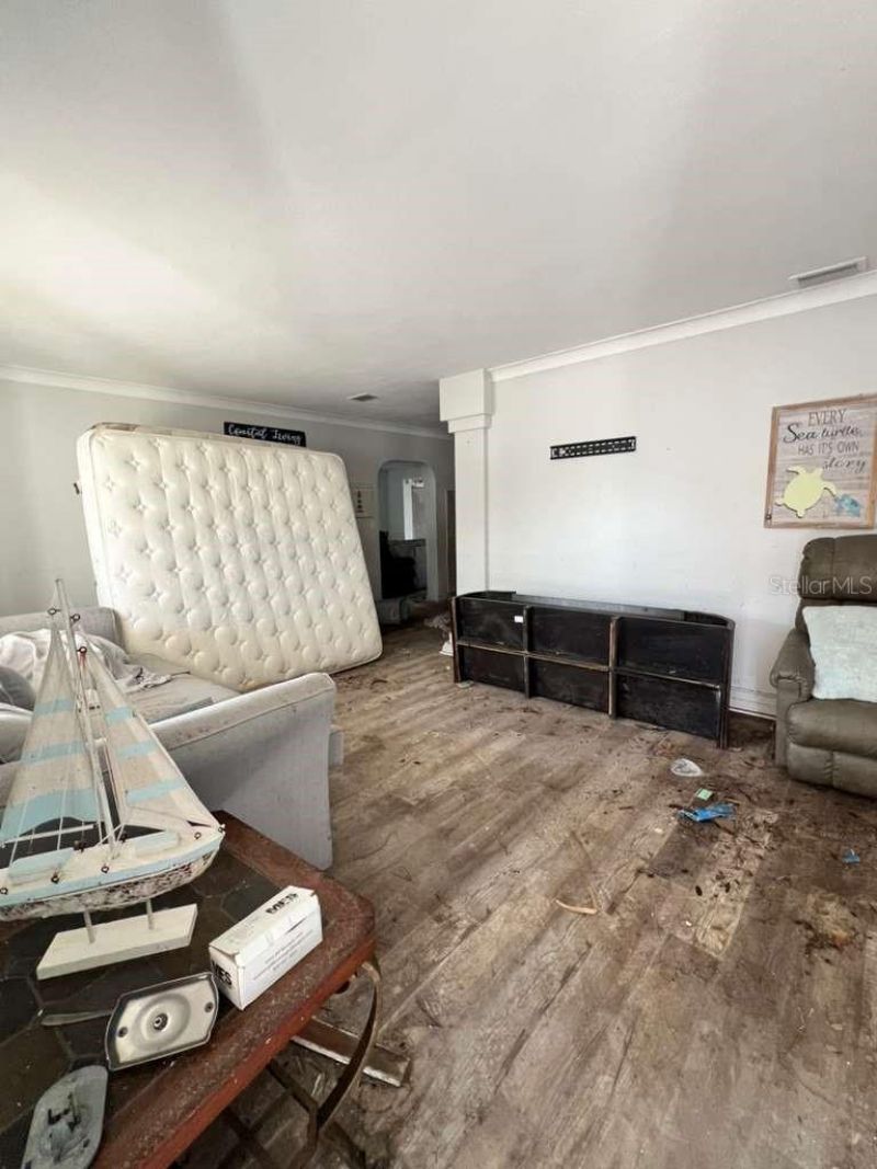 749 Siesta Drive , Sarasota, FL 34242 Photo