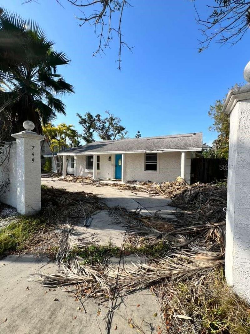 749 Siesta Drive , Sarasota, FL 34242 Photo