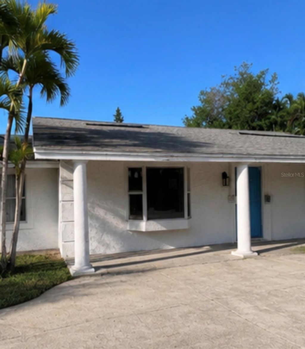 749 Siesta Drive, Sarasota, FL 34242 Photo