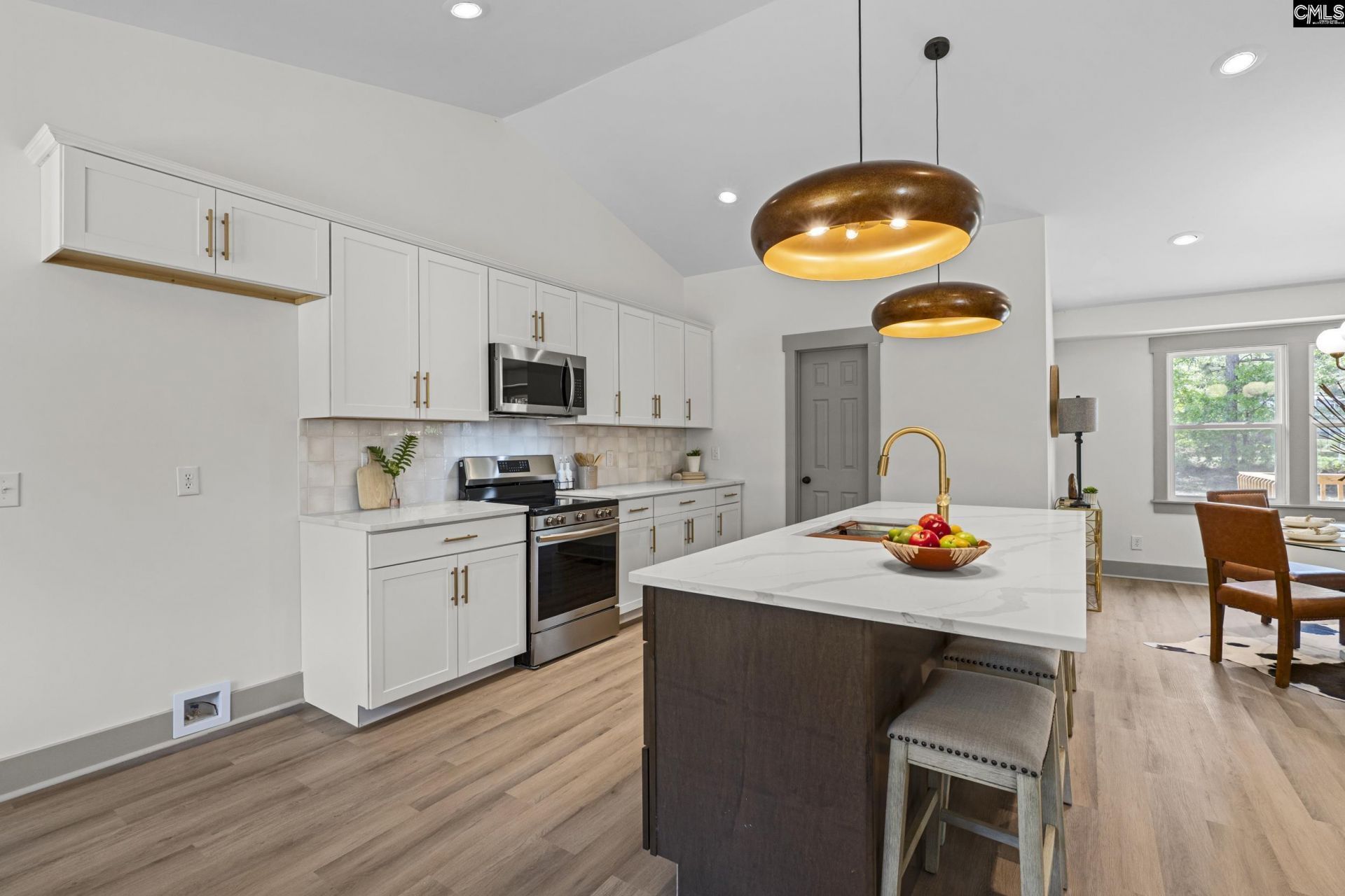 284 Crout Place  Photo 10