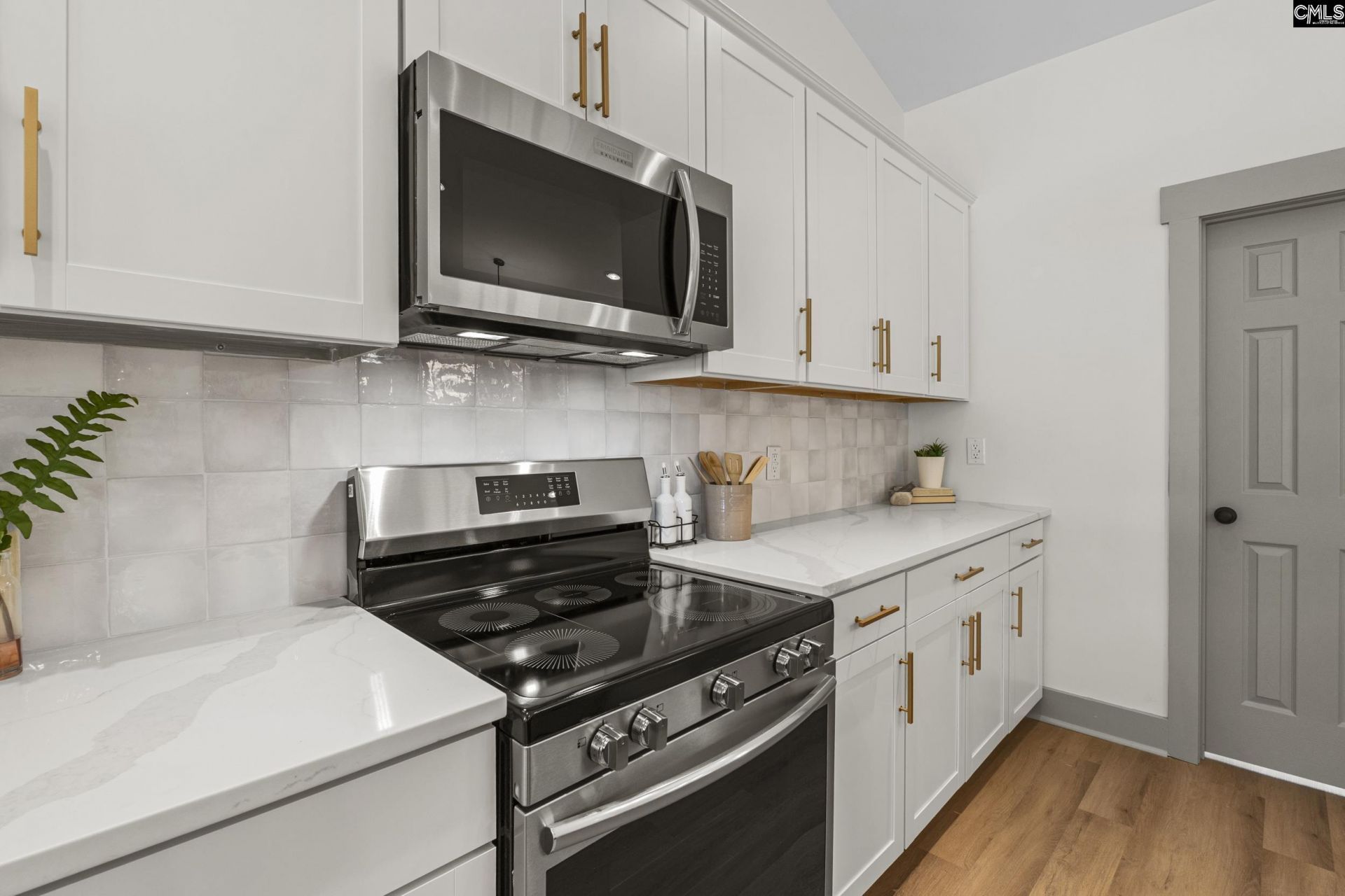 284 Crout Place  Photo 11