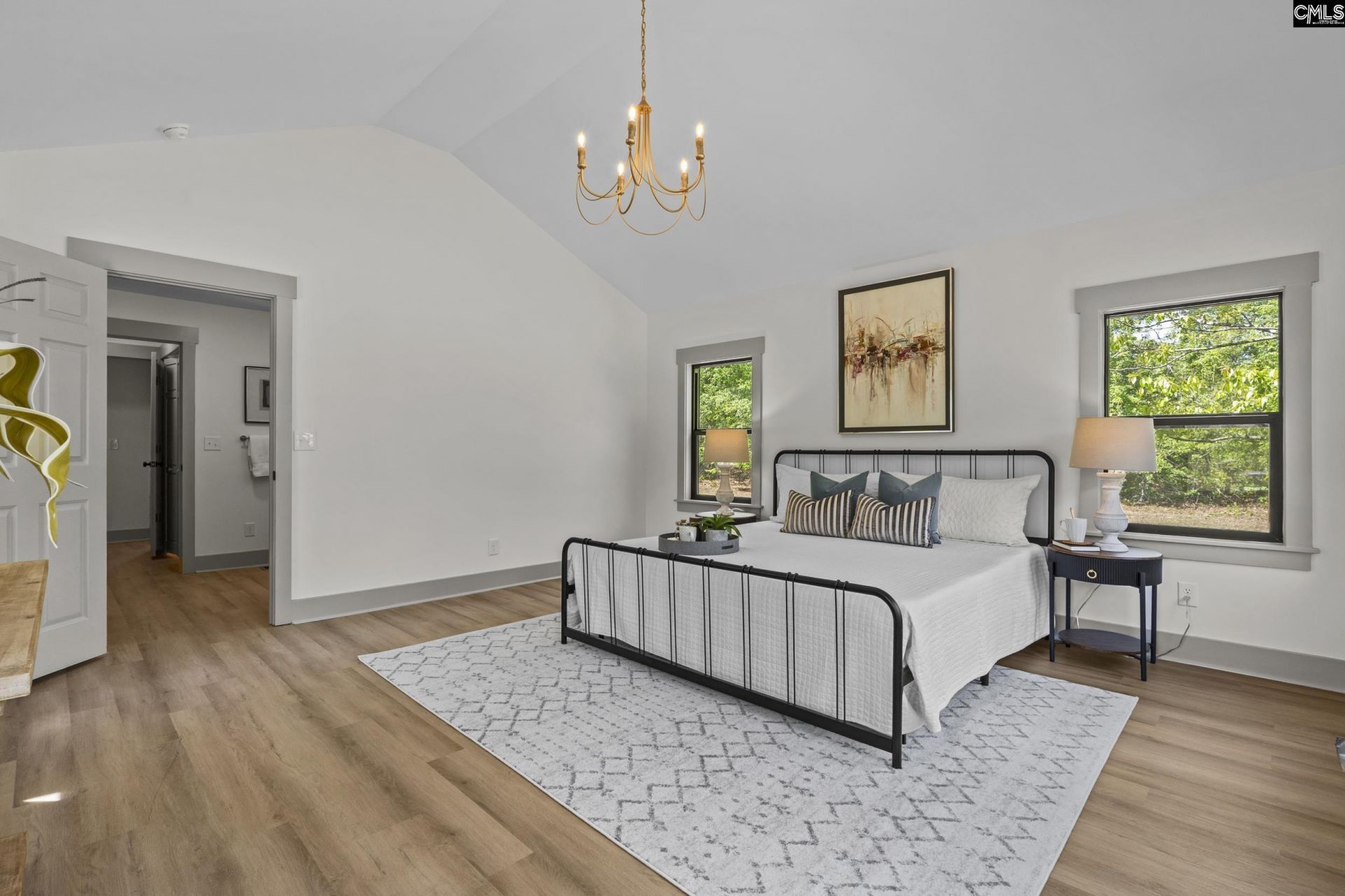 284 Crout Place  Photo 16