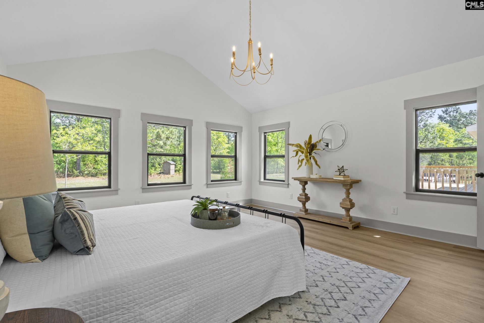 284 Crout Place  Photo 17