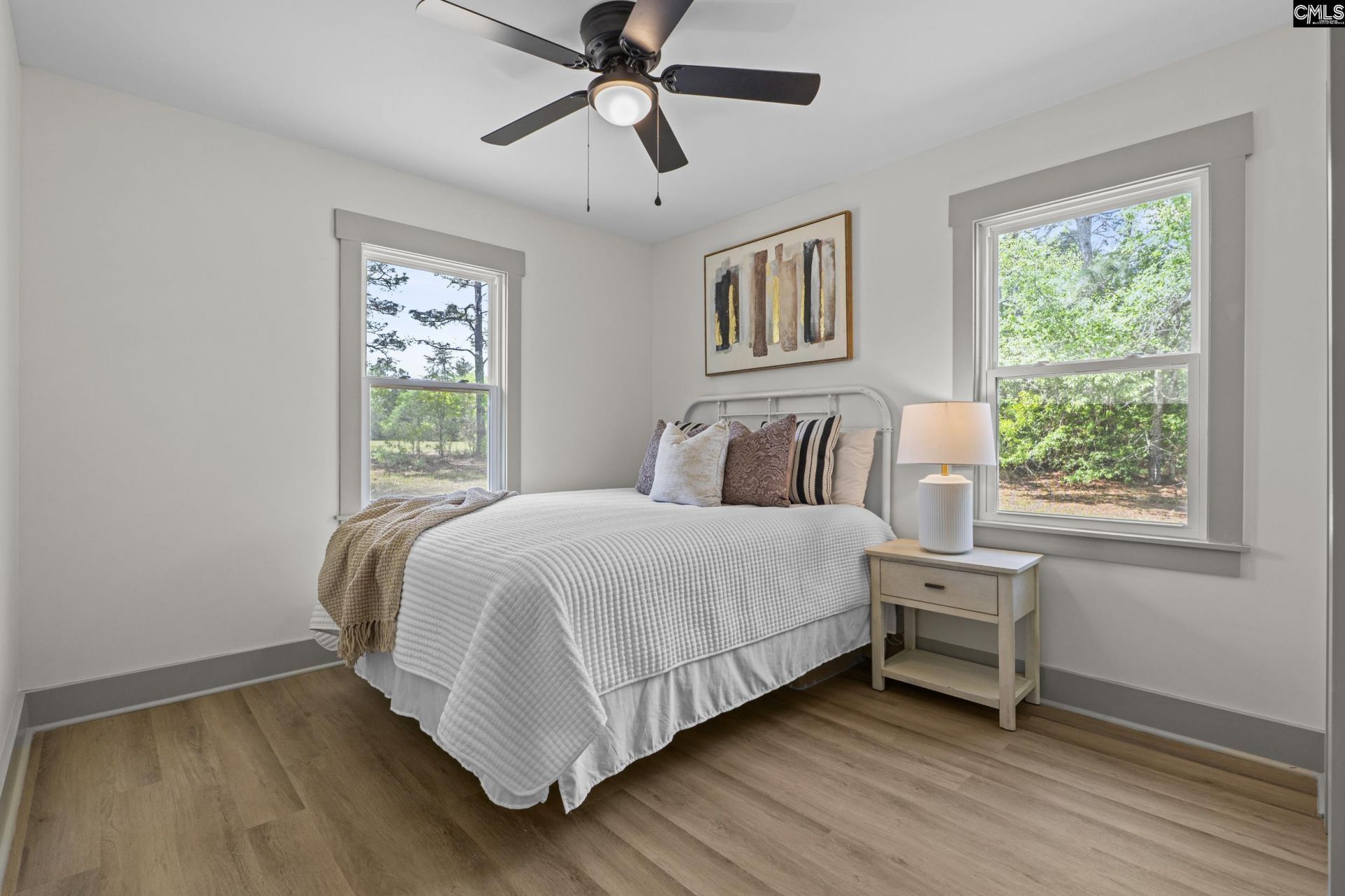 284 Crout Place  Photo 22