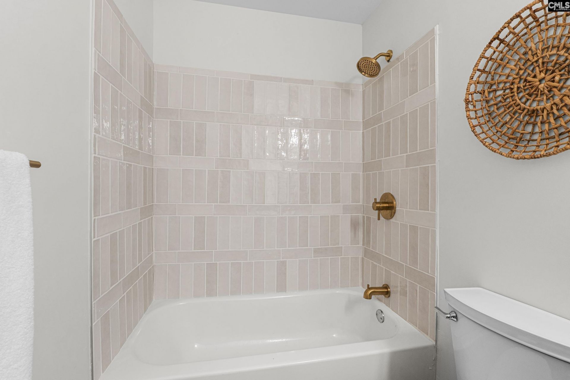 284 Crout Place  Photo 26