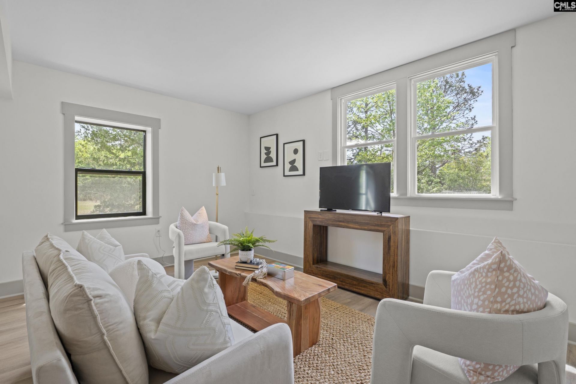 284 Crout Place  Photo 31