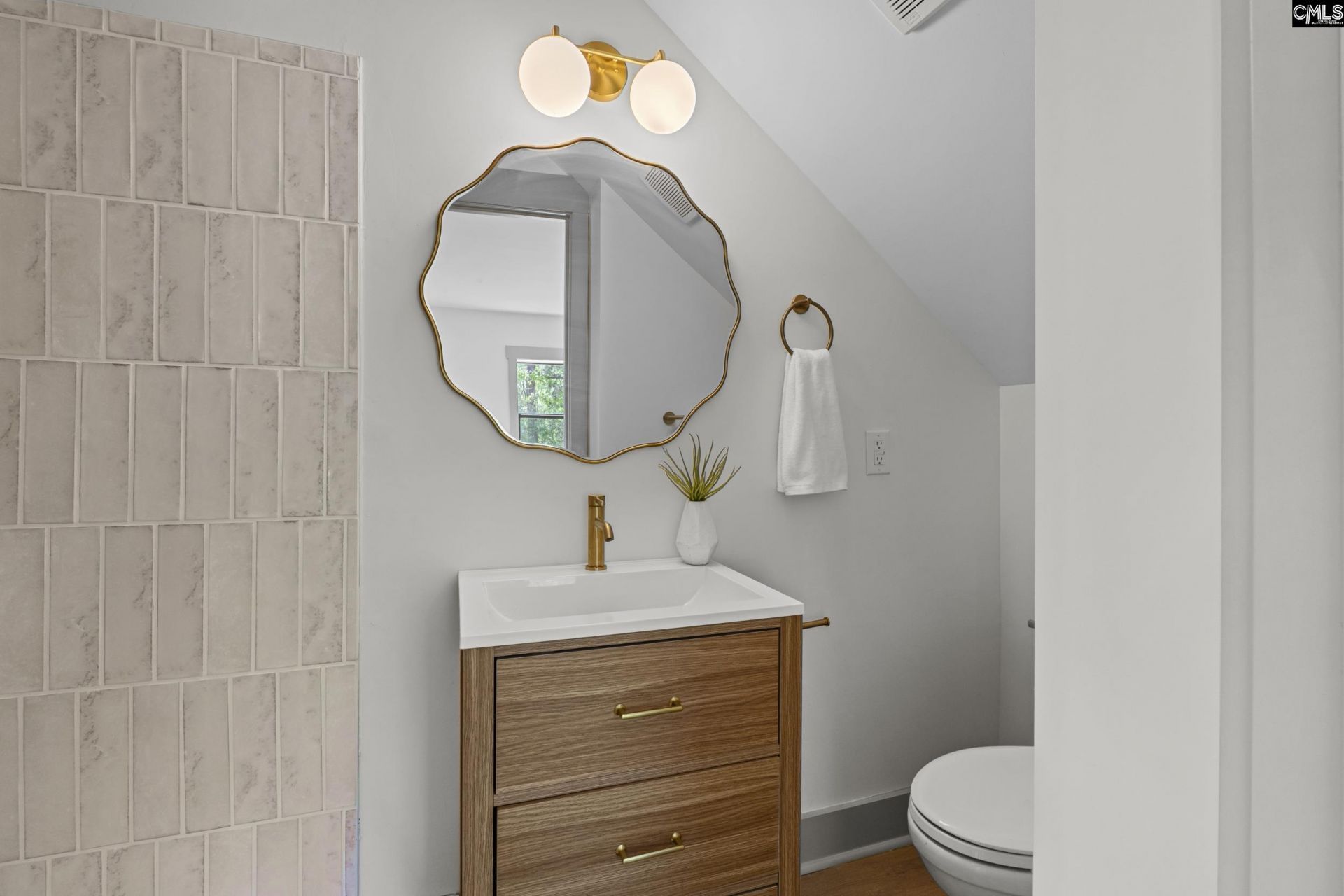 284 Crout Place  Photo 32