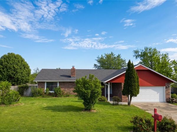 1725 S 15th Street , Rogers, AR 72758