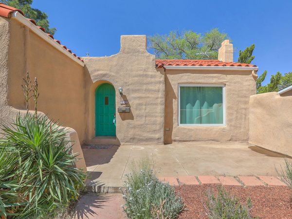319 Richmond Drive SE, Albuquerque, NM 87106