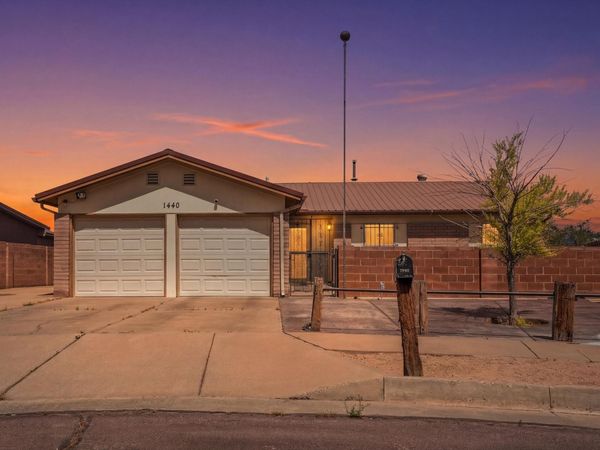 1440 Locura Road SW, Albuquerque, NM 87121