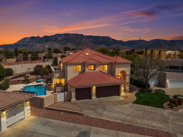 7030 Starshine Street NE, Albuquerque, NM 87111