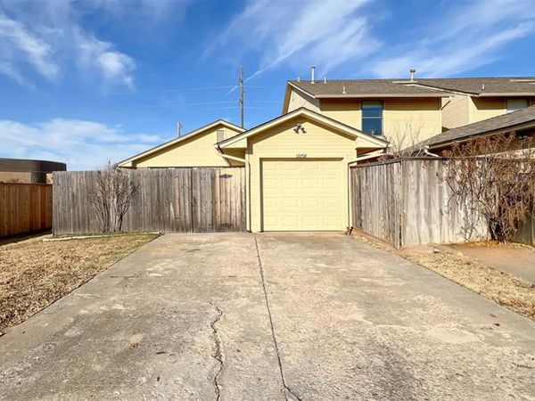 1225 Sequoyah Place, Edmond, OK 73003