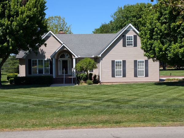 213 Maple Springs Dr , Manchester, TN 37355