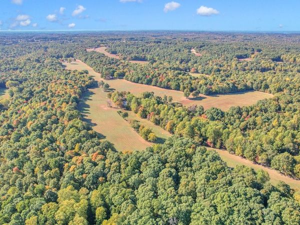 796 Daisy Cir , Cumberland Furnace, TN 37051