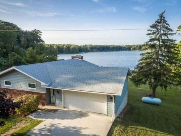 5264 Guernsey Lake Road, Delton, MI 49046