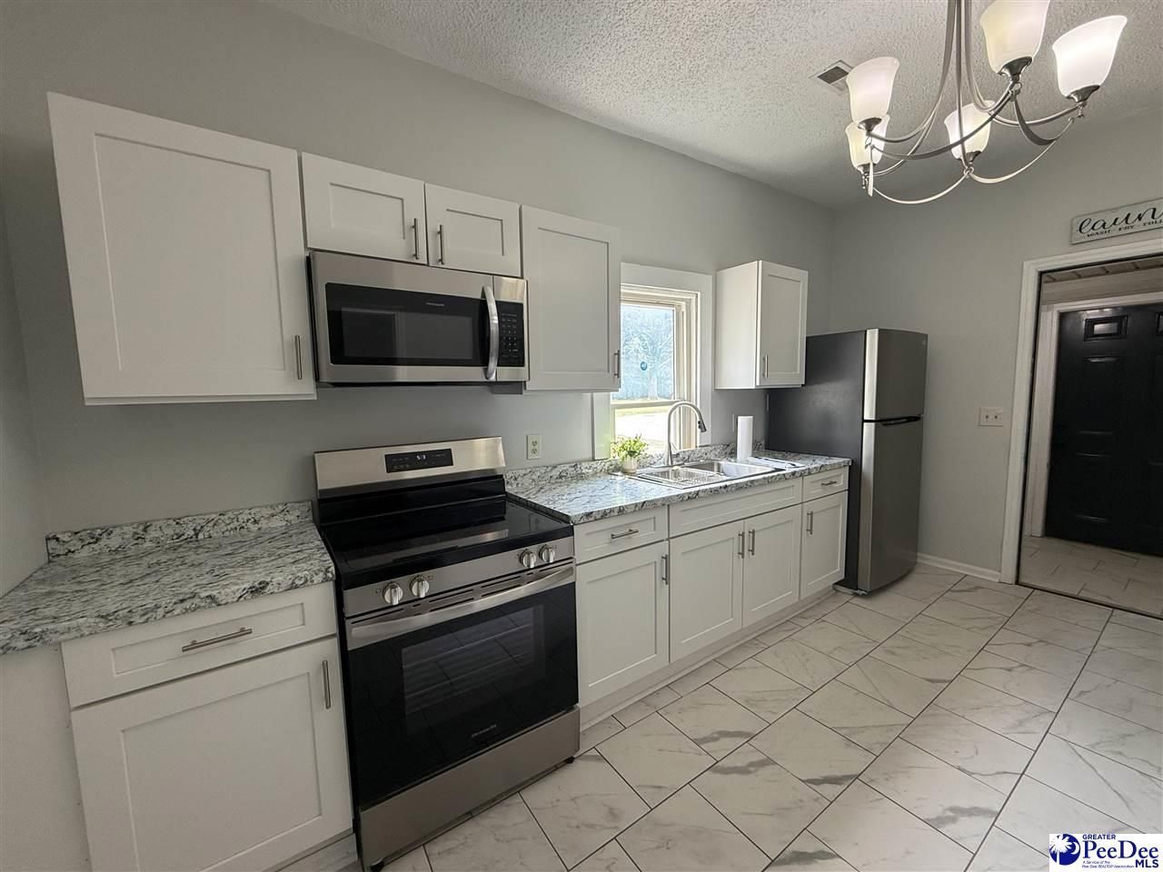 357 Huger St Photo 4