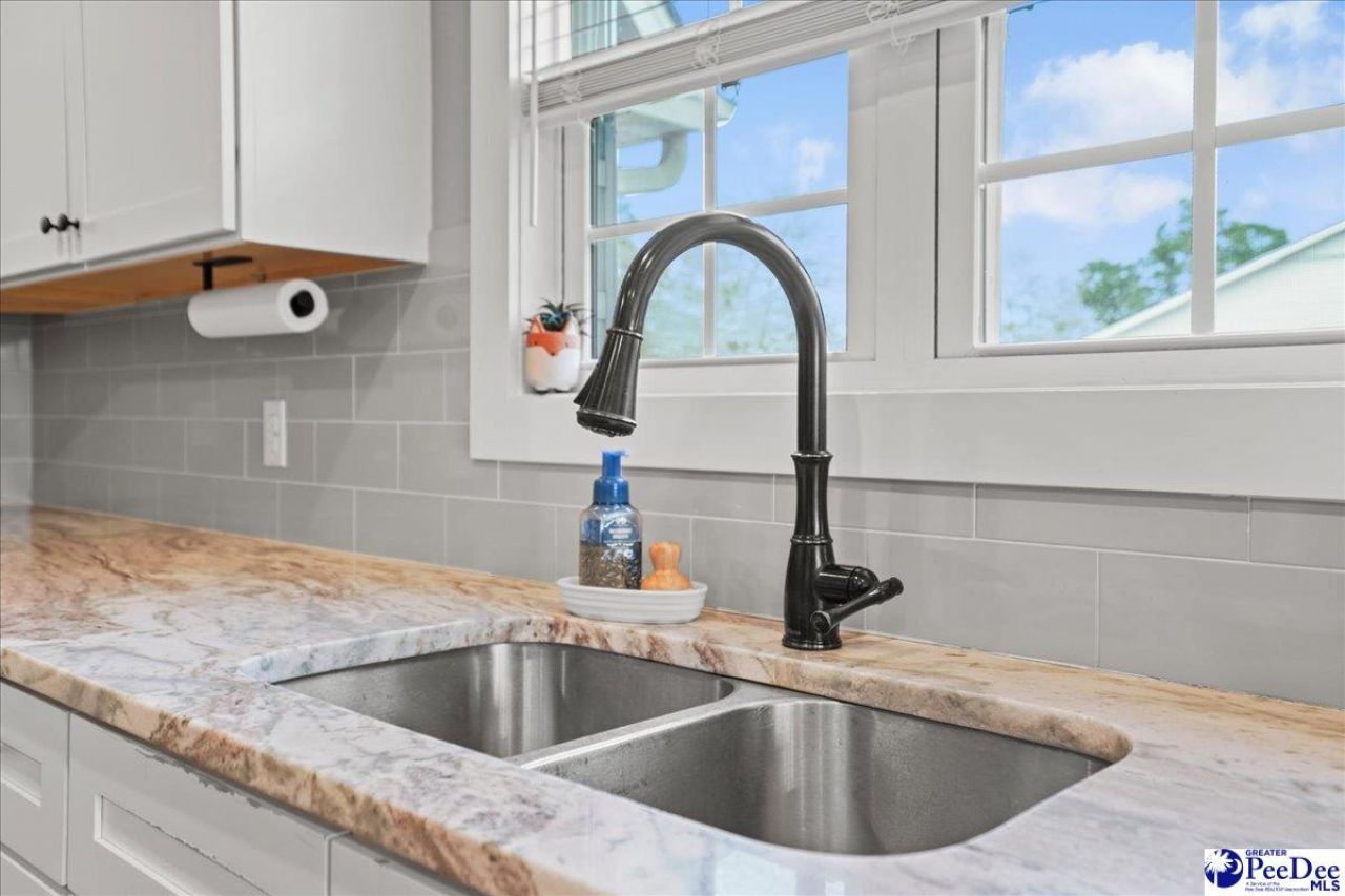 1105 Huntington Drive Photo 14